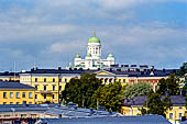 Helsinki - veduta della citt su cui spicca l'imponente Cattedrale luterana.